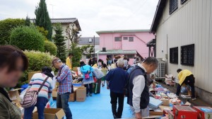 掘り出し市