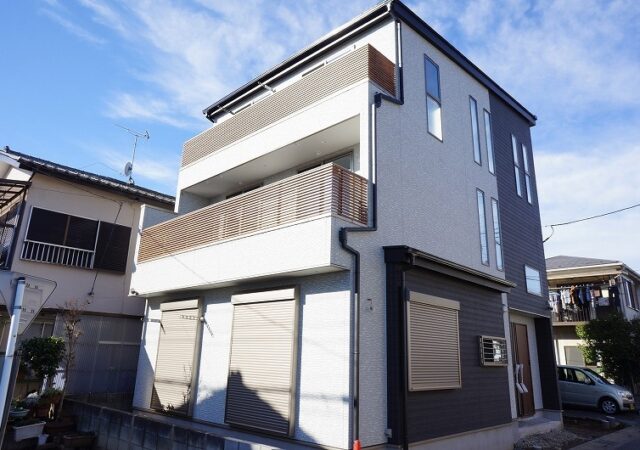 3階建て吹抜けのある2世帯住宅(MIRAI分離型)