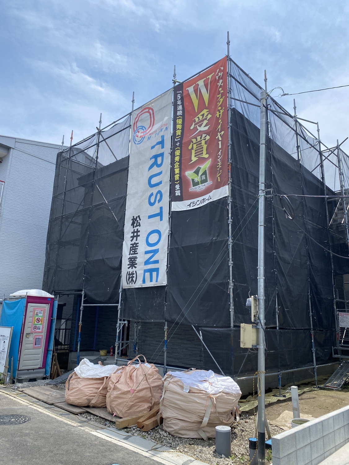 【埼玉県　吉川市】ZEHの注文住宅　外壁工事完了しました