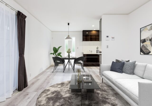 明るいLDKと個性が光るアクセント。家族が繋がるシンプルモダン住宅