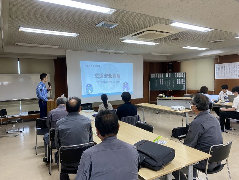 【おうちの情報館】吉川警察署の方による交通安全講習を実施しました！
