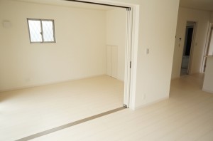 【吉川市】U様邸キューブ型住宅新築工事 (11)