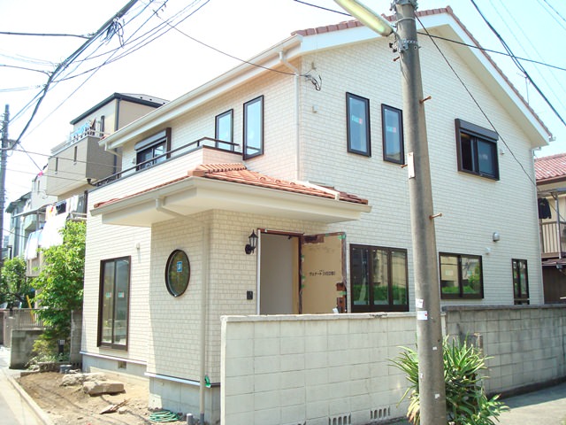 【東京都板橋区】南欧風のセンスあふれる注文住宅