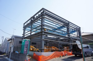 三郷市K様新社屋鉄骨建て方 (1)