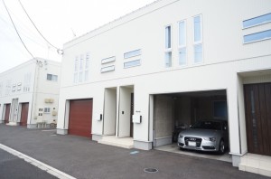 スクエアカーサ