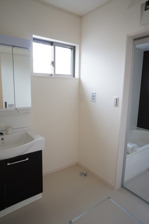 【吉川市】U様邸キューブ型住宅新築工事 (6)