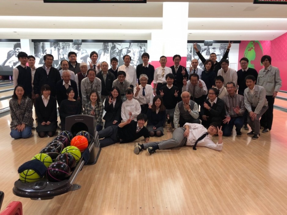 三郷市のラウンドワンにて松井産業ボーリング大会を行いました。