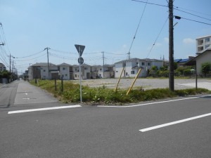 【埼玉県吉川市】T様邸駐車場工事 (1)