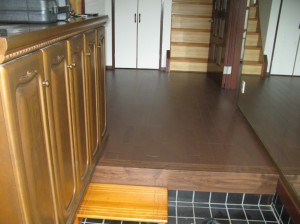 【埼玉県吉川市】M様床内装クロス上貼り工事 (7)