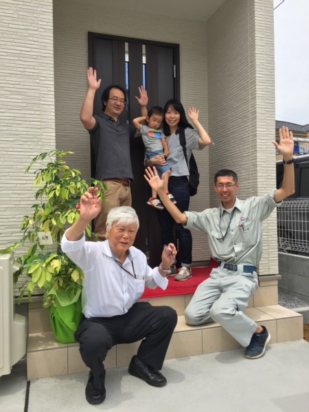 吉川市T様邸「エコアイ熱交換換気システムで夏涼しく冬あたたかい省エネ効果抜群の家」はお引渡しでした。