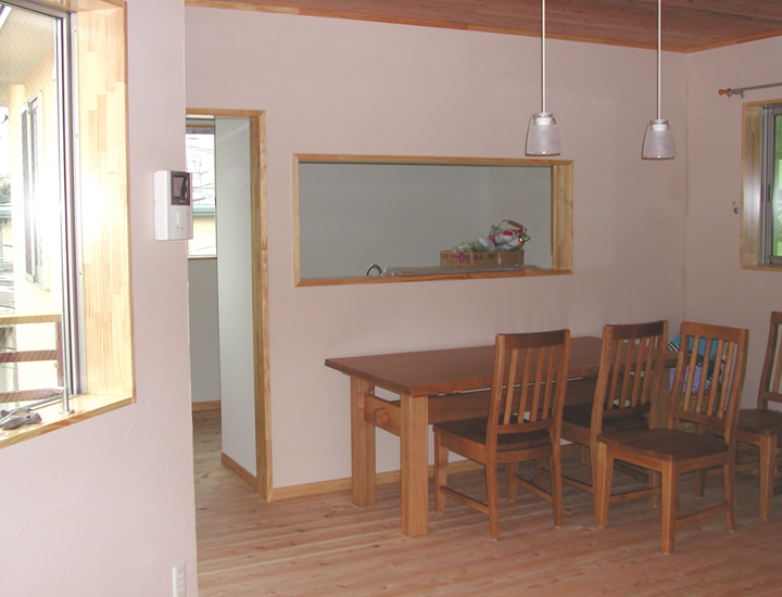 【埼玉県三郷市】「木」が香る温もりの家